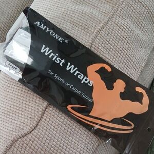 Black Wrist Wraps NWT